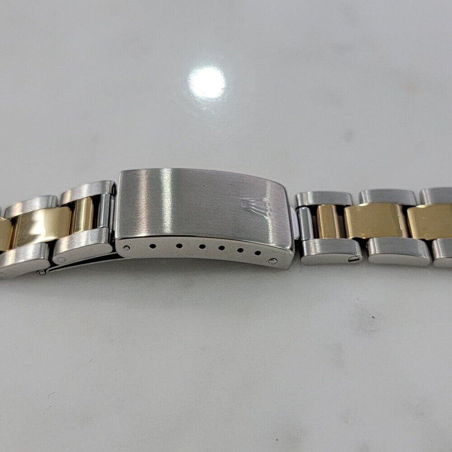 43708112